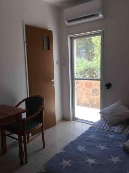 Ferienwohnung The Little Dorm And Beer Arad Exterior foto